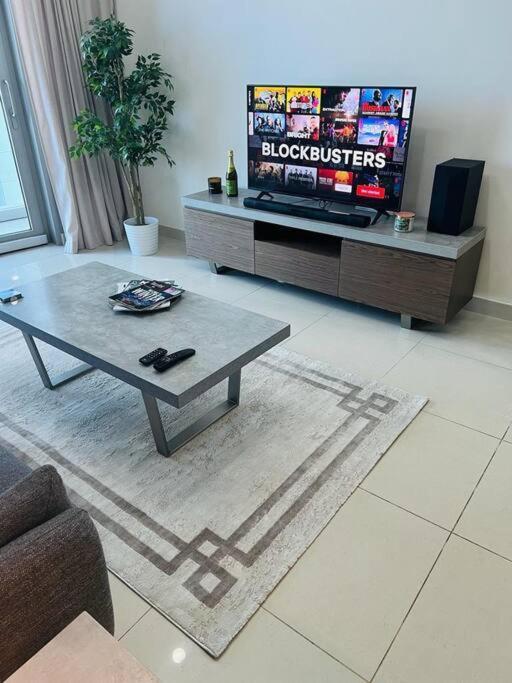 1 Bed Apartment With Sea View, Pool, Gym & Free Parking In Dubai Marina Εξωτερικό φωτογραφία