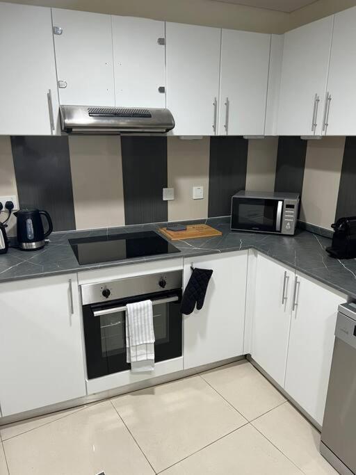 1 Bed Apartment With Sea View, Pool, Gym & Free Parking In Dubai Marina Εξωτερικό φωτογραφία